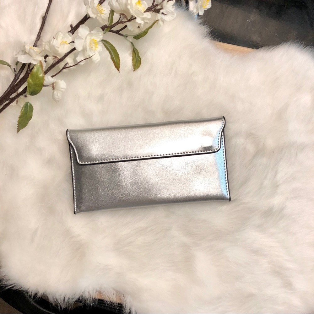 🆕PHOEBE Leather Accordion Wallet